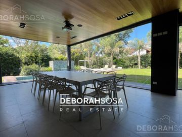 Casa en Venta 8 Amb con Pileta Barrio Septiembre Escobar Zona Norte