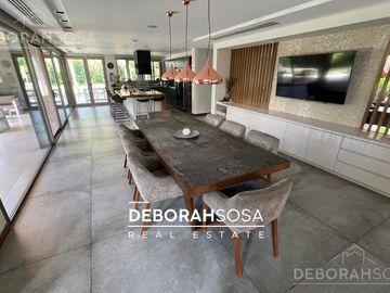 Casa en Venta 8 Amb con Pileta Barrio Septiembre Escobar Zona Norte