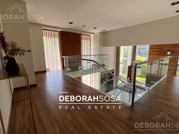 Casa en Venta 8 Amb con Pileta Barrio Septiembre Escobar Zona Norte