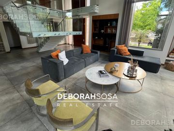 Casa en Venta 8 Amb con Pileta Barrio Septiembre Escobar Zona Norte