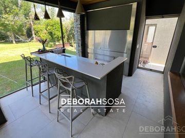Casa en Venta 8 Amb con Pileta Barrio Septiembre Escobar Zona Norte