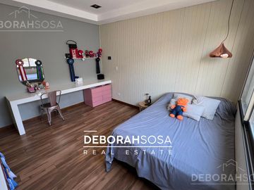 Casa en Venta 8 Amb con Pileta Barrio Septiembre Escobar Zona Norte