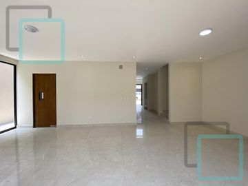 CASA EN VENTA LAS ESMERALDAS ZONA CARRETERA NACIONAL MONTERREY