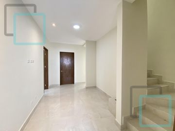 CASA EN VENTA LAS ESMERALDAS ZONA CARRETERA NACIONAL MONTERREY