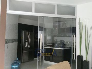 EXCEPCIONAL CASA  CON ALBERCA Y PANELES SOLARES EN RENTA O VENTA EN COL. JARDINES