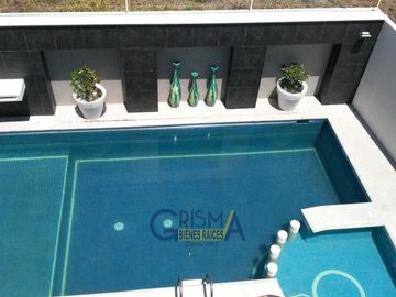 EXCEPCIONAL CASA  CON ALBERCA Y PANELES SOLARES EN RENTA O VENTA EN COL. JARDINES