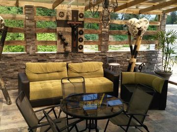 EXCEPCIONAL CASA  CON ALBERCA Y PANELES SOLARES EN RENTA O VENTA EN COL. JARDINES