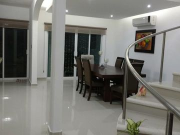 PLAYAS DEL CONCHAL, Casa en VENTA de 3 recamaras y 3 niveles con alberca!!!!