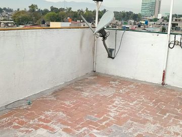 Excelente Casa con dos departamentos de dos niveles cada uno, muy cerca de Churubusco
