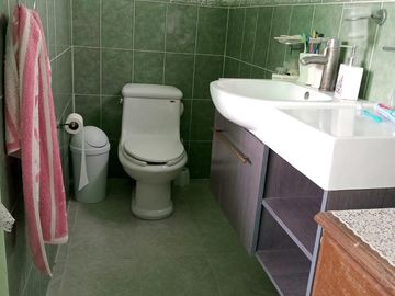Excelente Casa con dos departamentos de dos niveles cada uno, muy cerca de Churubusco