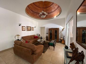 CASA EN VENTA RANCHO LAS LOMAS