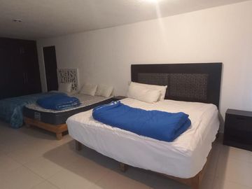 CASA EN PEDREGAL DE LAS FUENTES