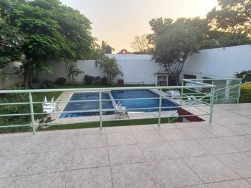 CASA EN PEDREGAL DE LAS FUENTES