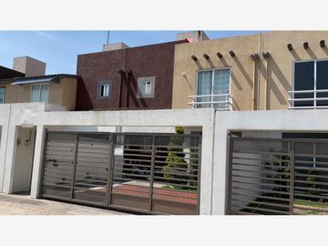 VENTA DE CASA EN FRACCIONAMIENTO VILLA TOSCANA EN TOLUCA