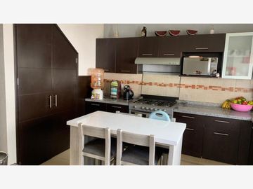 VENTA DE CASA EN FRACCIONAMIENTO VILLA TOSCANA EN TOLUCA