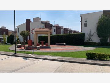 VENTA DE CASA EN FRACCIONAMIENTO VILLA TOSCANA EN TOLUCA