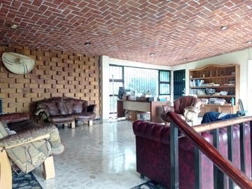 Casa en venta a 2 km del Centro Histórico de Cuernavaca