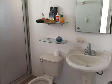 Hermosa Casa en Venta Amueblada y Equipada en Fracc. Fuente de Santa Lucia, Apodaca NL