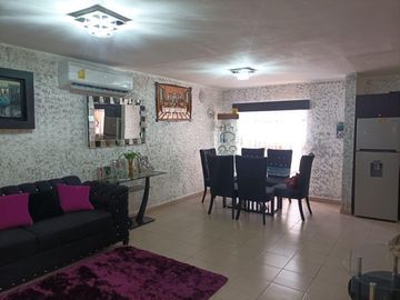 Hermosa Casa en Venta Amueblada y Equipada en Fracc. Fuente de Santa Lucia, Apodaca NL