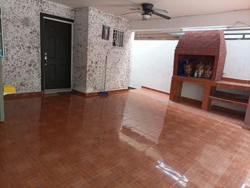 Hermosa Casa en Venta Amueblada y Equipada en Fracc. Fuente de Santa Lucia, Apodaca NL