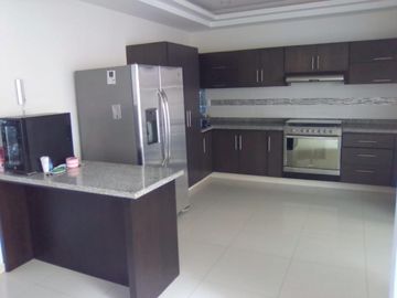 LOMAS DEL SOL, Casa en VENTA con alberca, roof garden, terraza y gimnasio