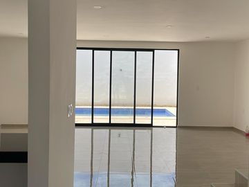 Casa en Fraccionamiento Bosques de Conkal