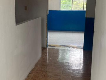 RENTA DE CASA EN LERMA PARA GUARDERIA, CONSULTORIOS, OFICINAS