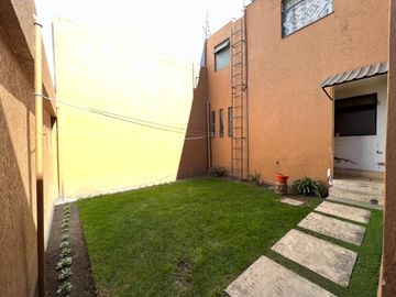 Casa en  CASA EN RENTA COL MORELOS EN TOLUCA BIEN UBICADO PARA NEGOCIO