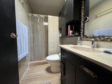 CASA EN VENTA EN ESTRELLAS DEL SUR, ZONA ANGELÓPOLIS