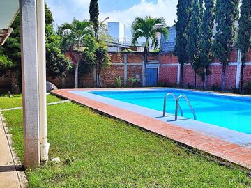 Venta Casa con Alberca, en Cuautla Morelos