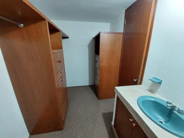 Casa en venta de un nivel con tres habitaciones y jardín en Ixtulco, Tlaxcala.