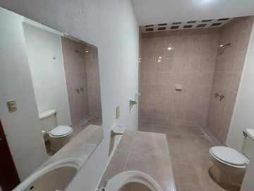 Casa en venta de un nivel con tres habitaciones y jardín en Ixtulco, Tlaxcala.