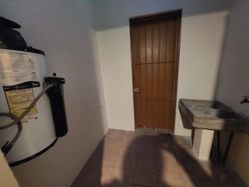 Casa en venta de un nivel con tres habitaciones y jardín en Ixtulco, Tlaxcala.