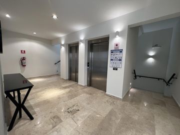 Departamento en  venta en Mérida 2 recámaras a 2 cuadras de Hospital el Faro con lock off