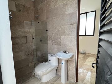 Casa en  Venta en Mérida en Privada 4 recámaras lista para entrega