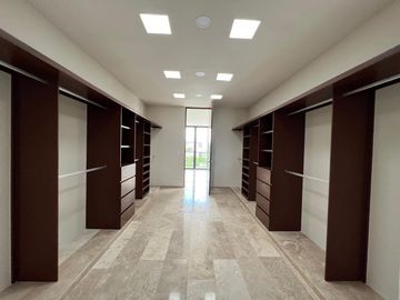 Casa en  Venta en Mérida en Privada 4 recámaras lista para entrega
