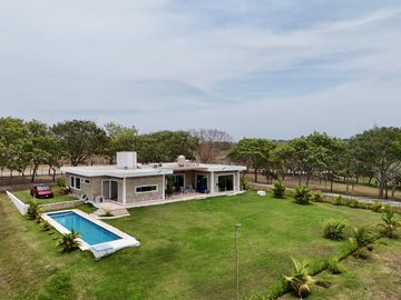 Casa en Pueblo Paso Del Toro