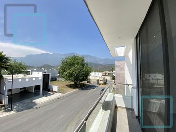 CASA EN VENTA VALLE DE CRISTAL ZONA CARRETERA NACIONAL MONTERREY
