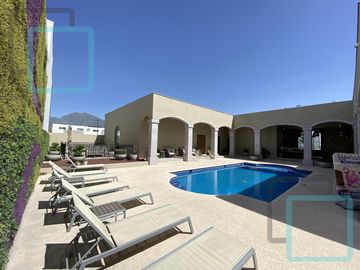 CASA EN VENTA EN CUMBRES EN EL MUNICIPIO DE GARCÍA