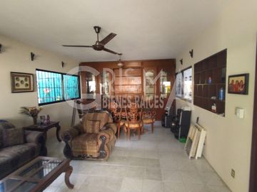 CASA EN VENTA EN SANTIAGO DE LA PEÑA