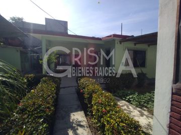 CASA EN VENTA EN SANTIAGO DE LA PEÑA