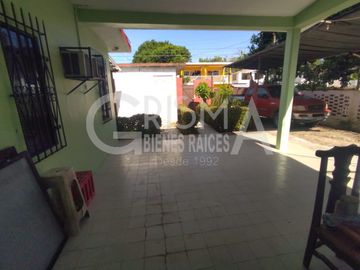 CASA EN VENTA EN SANTIAGO DE LA PEÑA