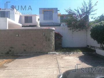 Casa en Venta ubicado en Fracc. Real Campestre, Altamira Tamaulipas.
