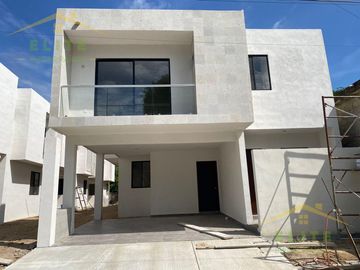 CASA EN VENTA COL. DEL PUEBLO TAMPICO