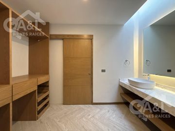 Hermosa casa en Venta en Fraccionamiento  Paseo de la Reina