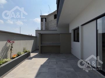 Hermosa casa en Venta en Fraccionamiento  Paseo de la Reina