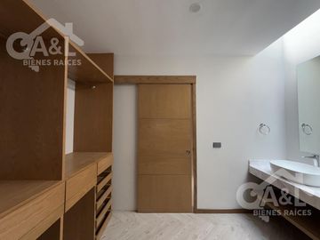 Hermosa casa en Venta en Fraccionamiento  Paseo de la Reina