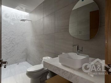 Hermosa casa en Venta en Fraccionamiento  Paseo de la Reina