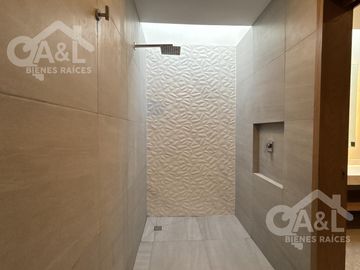 Hermosa casa en Venta en Fraccionamiento  Paseo de la Reina
