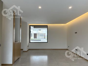 Hermosa casa en Venta en Fraccionamiento  Paseo de la Reina